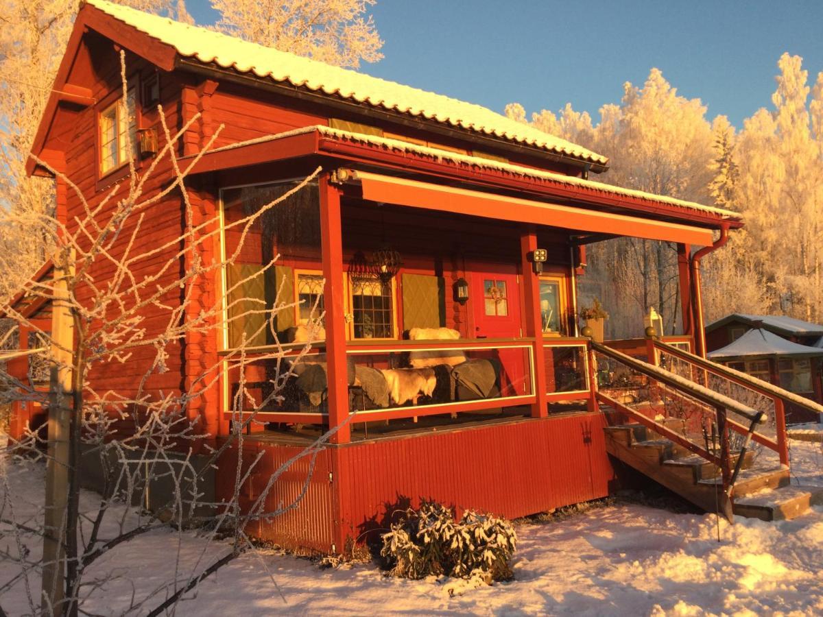 Mysigt Boende I Raettvik Med Utsikt Oever Siljan Luaran gambar