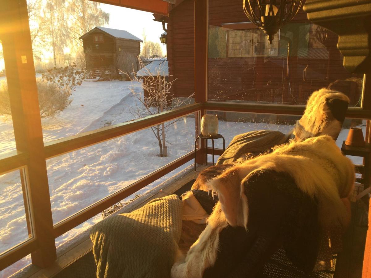 Mysigt Boende I Raettvik Med Utsikt Oever Siljan Luaran gambar
