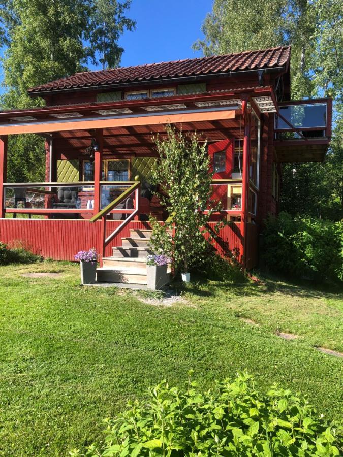 Mysigt Boende I Raettvik Med Utsikt Oever Siljan Luaran gambar