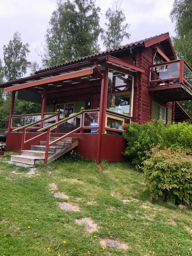 Mysigt Boende I Raettvik Med Utsikt Oever Siljan Luaran gambar