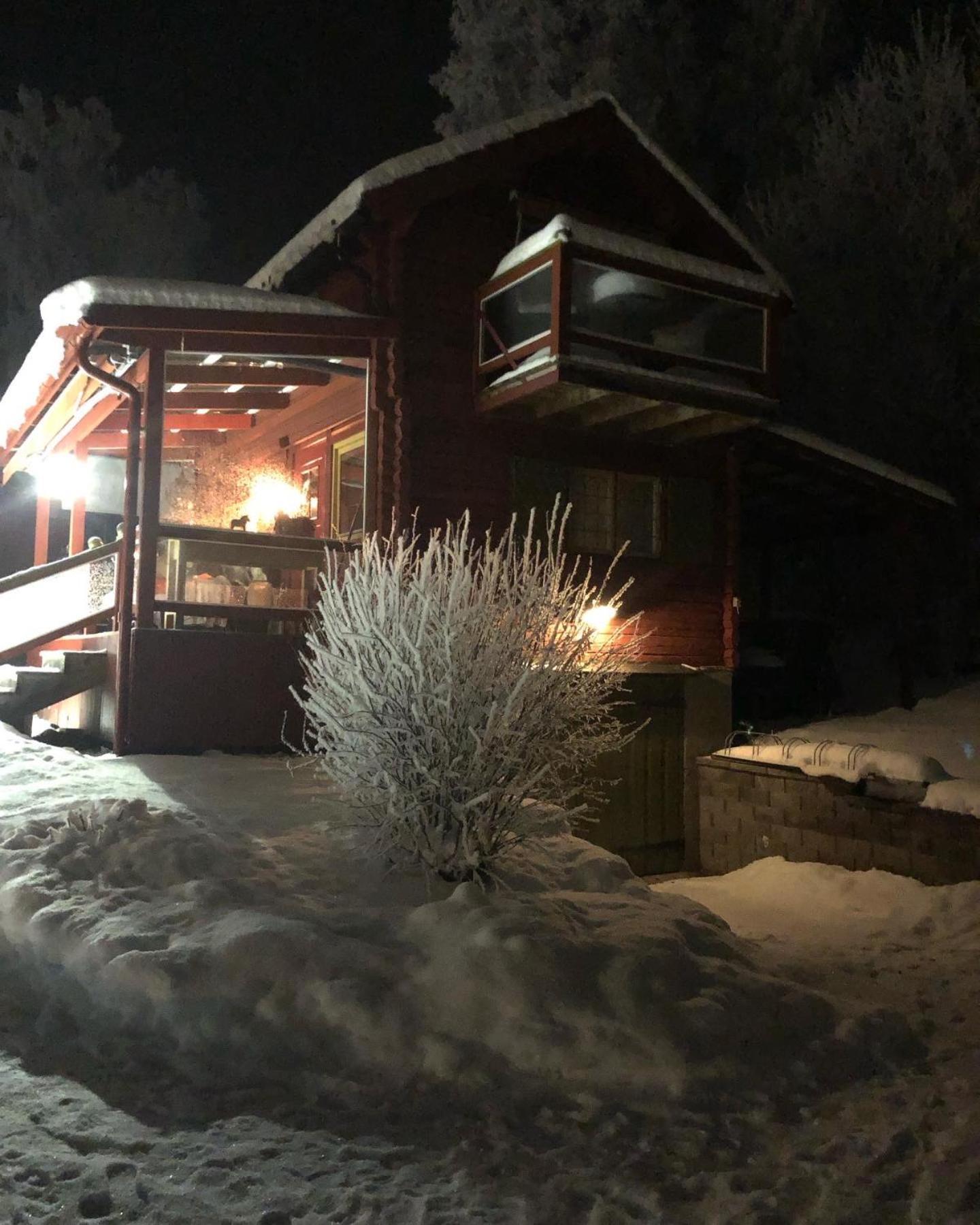 Mysigt Boende I Raettvik Med Utsikt Oever Siljan Luaran gambar